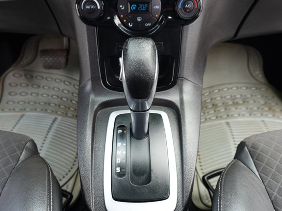 Ford Fiesta Titanium 1.0 AT EcoBoost 2016 - Màu đỏ, giá cực tốt