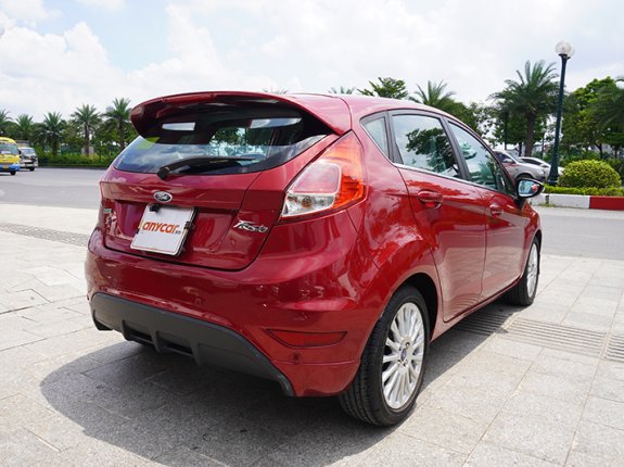 Ford Fiesta Titanium 1.0 AT EcoBoost 2016 - Màu đỏ, giá cực tốt