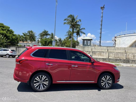Mitsubishi Outlander 2.0 CVT 2022 - Xe lướt chính hãng