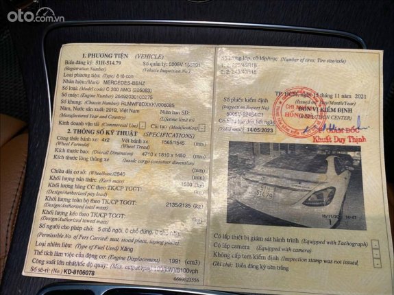 Mercedes-Benz C300 AMG 2019 - Nội thất nâu, option hơn 200tr