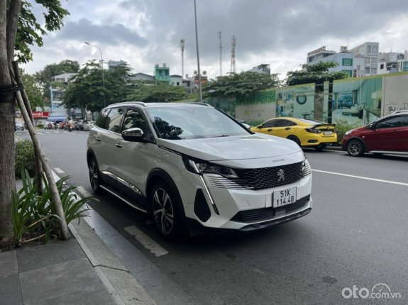 Peugeot 5008 Allure 2021 - Một chủ mua mới đi chuẩn 1 vạn kilomet