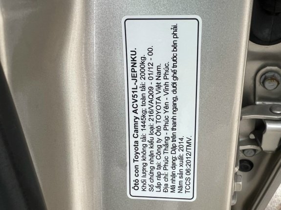Toyota Camry 2.0E 2014 - Đi chuẩn 68 ngàn cây option full kịch