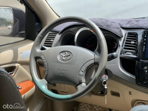 Toyota Fortuner 2.7 V 4X4 AT 2010 - Đi chuẩn 13 vạn kilomet xịn