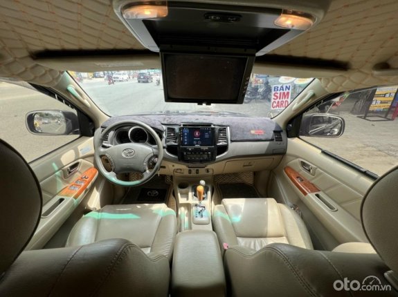 Toyota Fortuner 2.7 V 4X4 AT 2010 - Đi chuẩn 13 vạn kilomet xịn