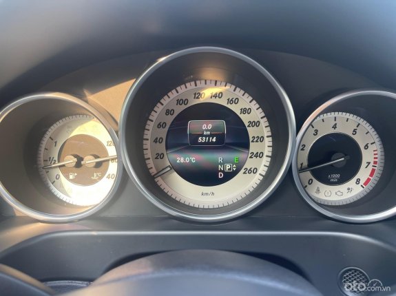 Mercedes-Benz E250 AMG 2014 - Cần bán gấp xe chính chủ giá 950tr