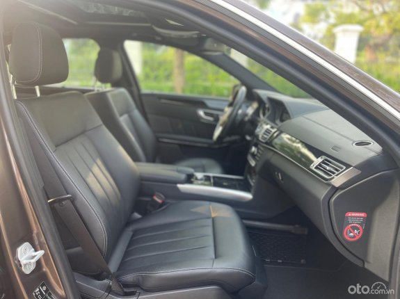 Mercedes-Benz E250 AMG 2014 - Cần bán gấp xe chính chủ giá 950tr