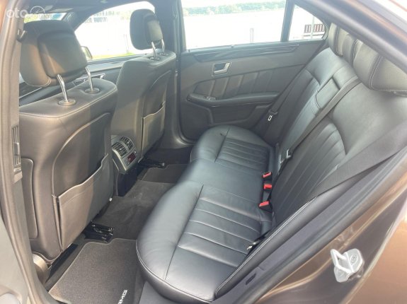 Mercedes-Benz E250 AMG 2014 - Cần bán gấp xe chính chủ giá 950tr