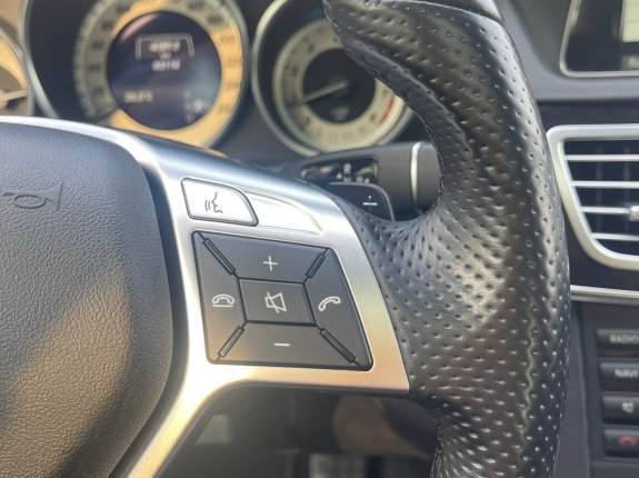 Mercedes-Benz E250 AMG 2014 - Cần bán gấp xe chính chủ giá 950tr