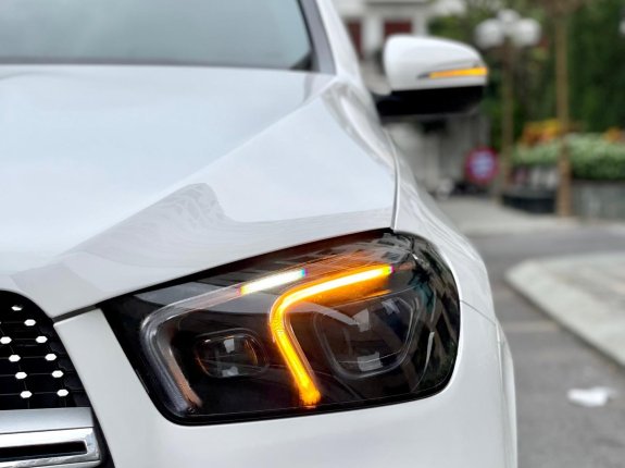 Mercedes-Benz GLE 450 4Matic 2020 - Trắng, nội thất nâu