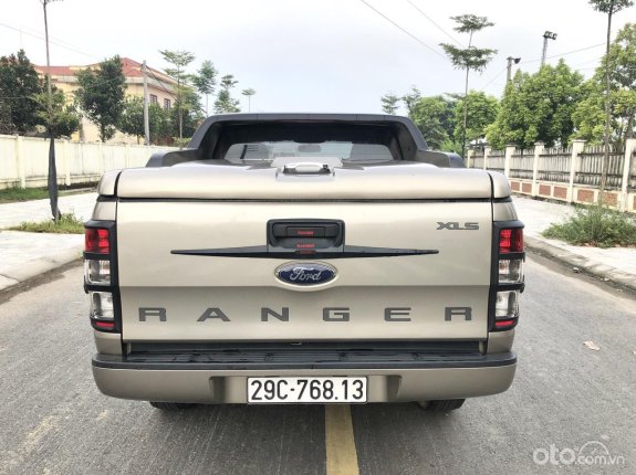 Ford Ranger XLS 2.2 4x2 AT 2017 - Số tự động, một cầu