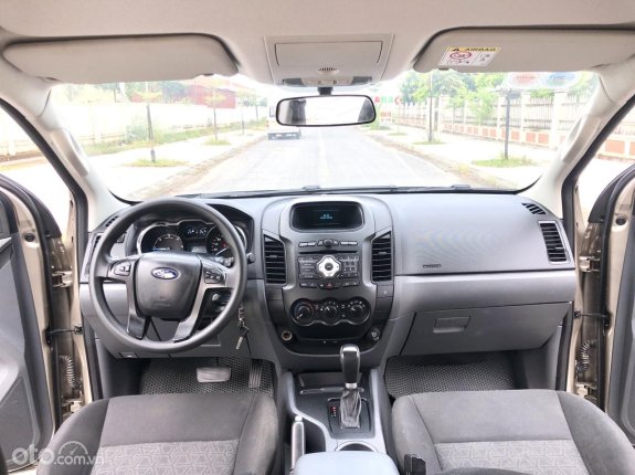 Ford Ranger XLS 2.2 4x2 AT 2017 - Số tự động, một cầu