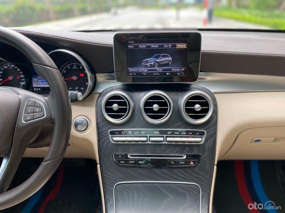 Mercedes-Benz GLC 300 4Matic 2016 - Xe rất mới