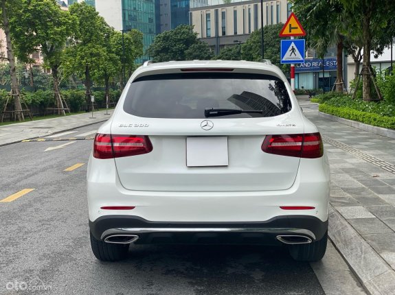 Mercedes-Benz GLC 300 4Matic 2016 - Xe rất mới