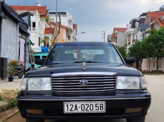 Màu đen, giá 110tr