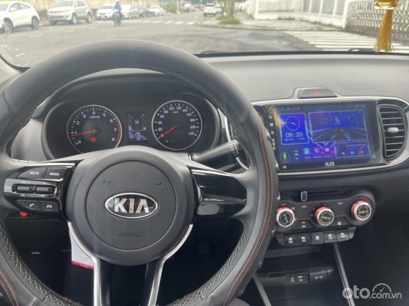Kia Soluto AT Deluxe 2021 - Cần bán gấp xe màu trắng