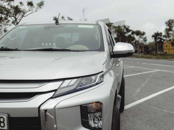 Mitsubishi Triton 2019 - Cần bán lại xe năm sản xuất 2019, màu bạc, 725tr
