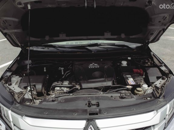 Mitsubishi Triton 2019 - Cần bán lại xe năm sản xuất 2019, màu bạc, 725tr