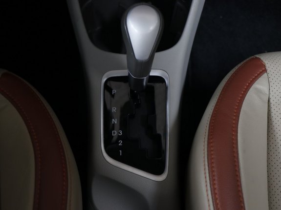 Kia Morning Si 1.25 AT 2019 - Màu bạc, giá 348tr