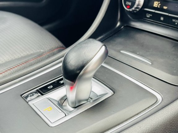 Mercedes-Benz AMG CLA 45 2014 - Màu trắng, nội thất đen