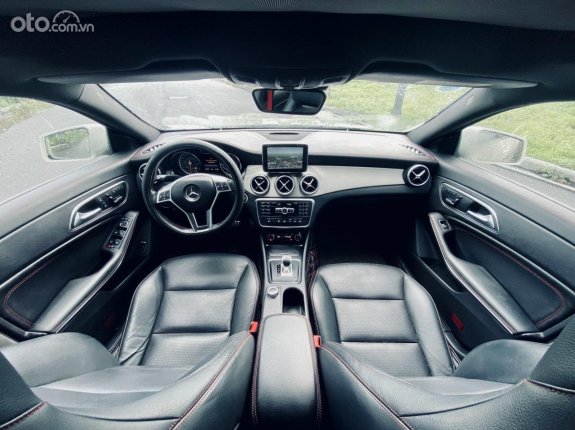 Mercedes-Benz AMG CLA 45 2014 - Màu trắng, nội thất đen