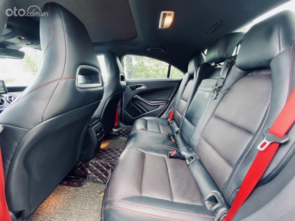 Mercedes-Benz AMG CLA 45 2014 - Màu trắng, nội thất đen