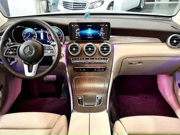 Mercedes-Benz GLC 200 4Matic 2023 - Thông số kỹ thuật, giá lăn bánh mới nhất 2023