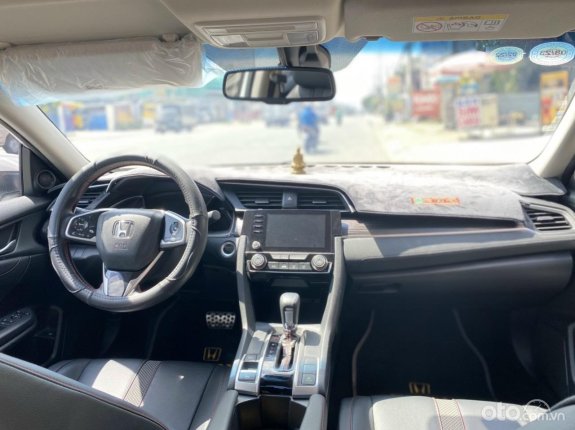 Honda Civic 1.5 Turbo RS 2020 - Nhập khẩu Thái Lan một chủ từ mới, đi chuẩn 2 vạn kilomet