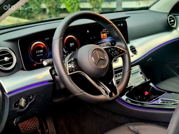 Mercedes-Benz E180 2022 - XE TRƯNG BÀY - MỚI ZIN 100%