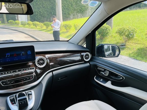 Mercedes-Benz V250 AMG 2016 - Cần bán gấp giá rất linh động