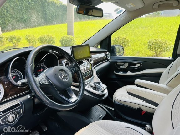 Mercedes-Benz V250 AMG 2016 - Cần bán gấp giá rất linh động