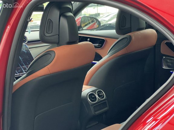 Mercedes-Benz C300 AMG 2023 - Ưu đãi hấp dẫn  