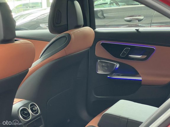 Mercedes-Benz C300 AMG 2023 - Ưu đãi hấp dẫn  