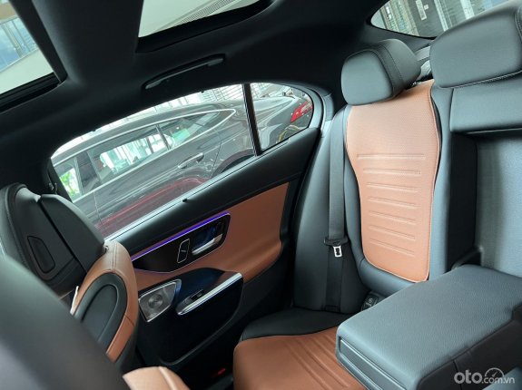 Mercedes-Benz C300 AMG 2023 - Ưu đãi hấp dẫn  