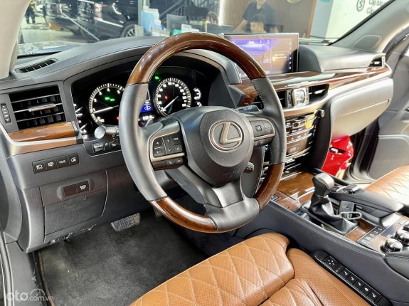 Lexus LX 570 MBS 2016 - Màu đen - Biển số Hà Nội