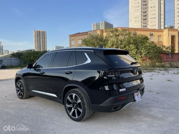 VinFast LUX SA2.0 Cao cấp 2021 - Không đâm đụng, không bổ máy