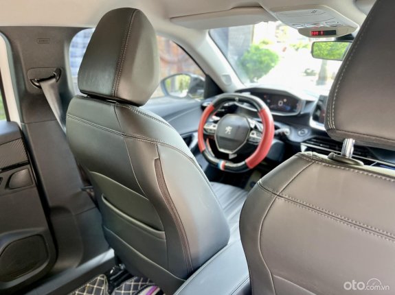 Peugeot 2008 GT Line 2021 - Xe màu trắng, tư nhân chính chủ