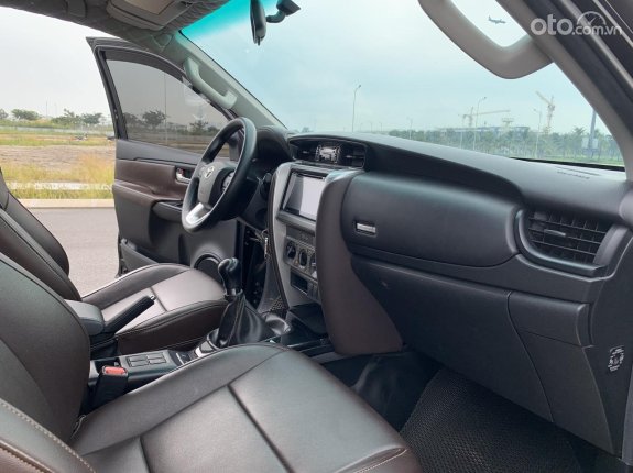 Toyota Fortuner 2.4 MT 4x2 2019 - Máy dầu, nhập khẩu cực mới