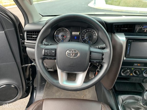 Toyota Fortuner 2.4 MT 4x2 2019 - Máy dầu, nhập khẩu cực mới