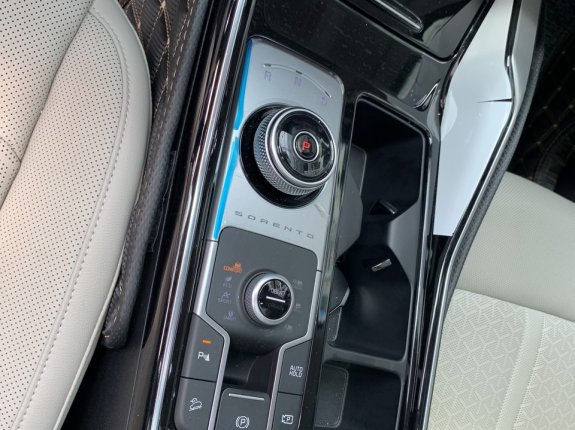 Kia Sorento 2022 - Máy dầu, xe đẹp như hãng, có trả góp