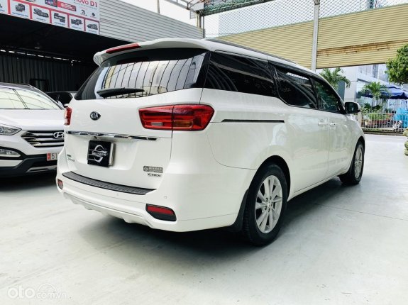 Kia Sedona 2018 - Giá cực tốt, xe máy dầu, odo chuẩn bao test