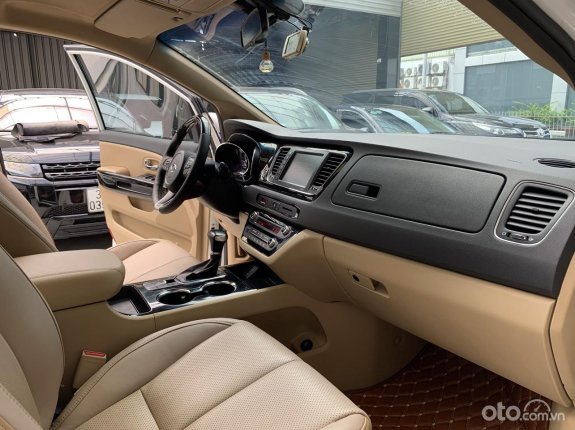 Kia Sedona 2018 - Giá cực tốt, xe máy dầu, odo chuẩn bao test