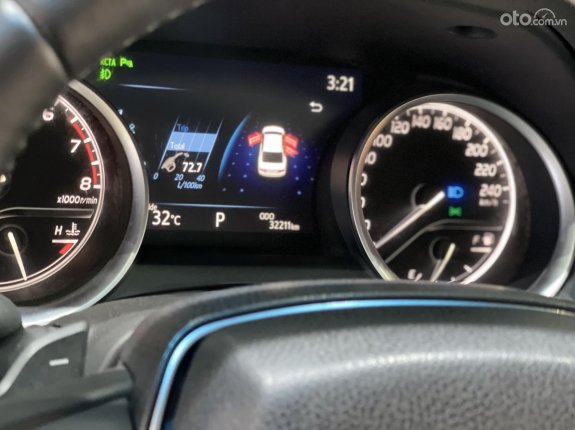 Toyota Camry 2.5Q 2020 - Nhập Thái, màu trắng