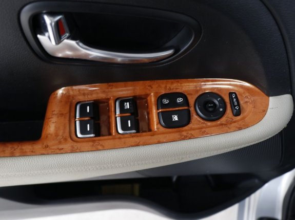 Kia Rondo 2.0 GMT 2017 - Form mới 2017