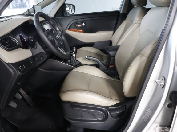 Kia Rondo 2.0 GMT 2017 - Form mới 2017