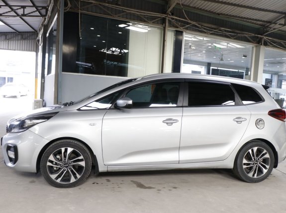 Kia Rondo 2.0 GMT 2017 - Form mới 2017