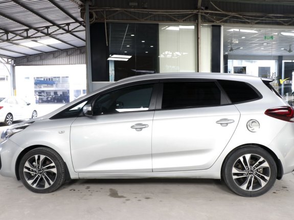 Kia Rondo 2.0 GMT 2017 - Form mới 2017