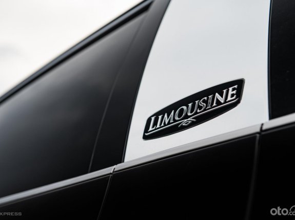 Hyundai Equus 2010 - Xe màu đen, xe nhập