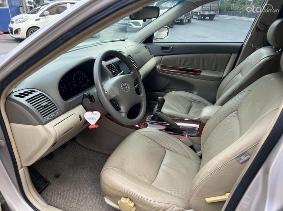 Toyota Camry 2.4G 2003 - Màu ghi hồng