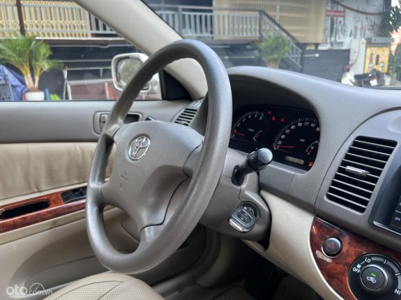 Toyota Camry 2.4G 2003 - Màu ghi hồng