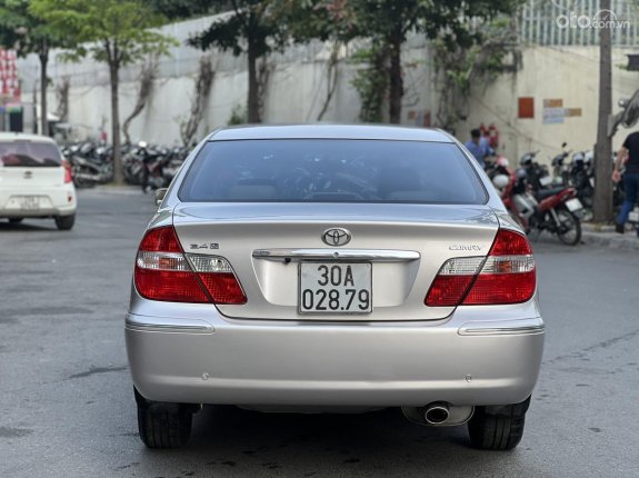 Toyota Camry 2.4G 2003 - Màu ghi hồng
